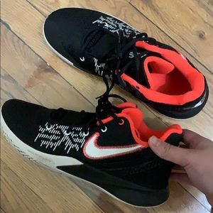 Kyrie Flytraps 1